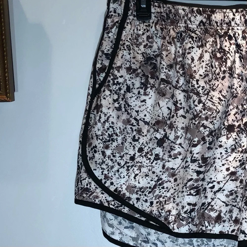 Calvin Klein Performance Women’s Print Athletic Shorts Sz 3X - Picture 2 of 8